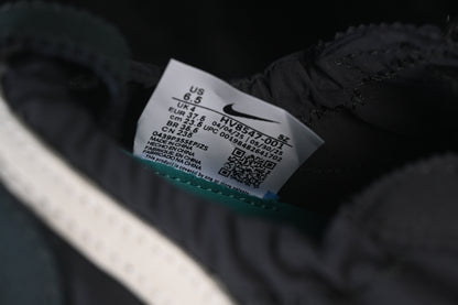 Nike Moon Shoe SP Jacquemus Off Noir