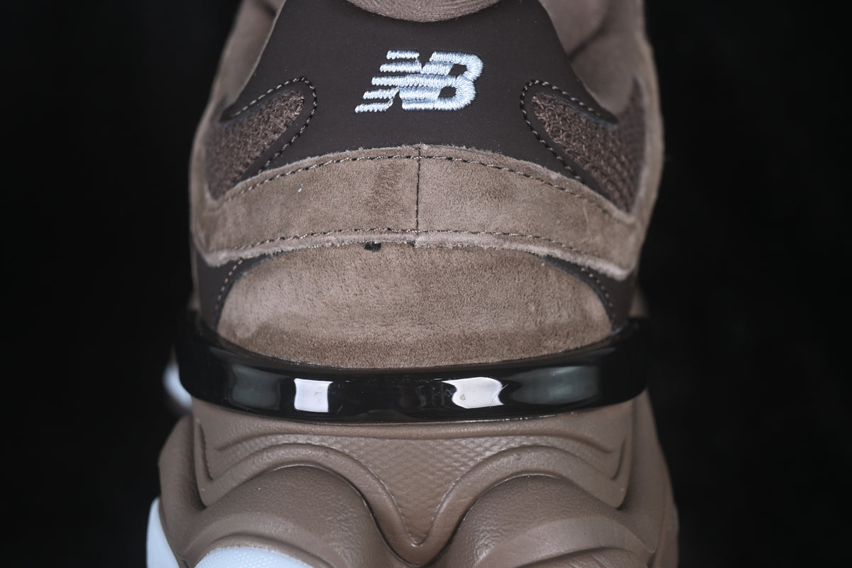 New Balance 9060 Brown Ice