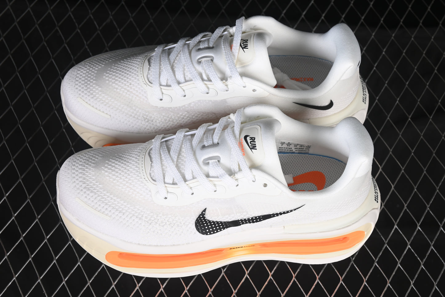 O Nike Vomero Premium Sail Coconut Milk