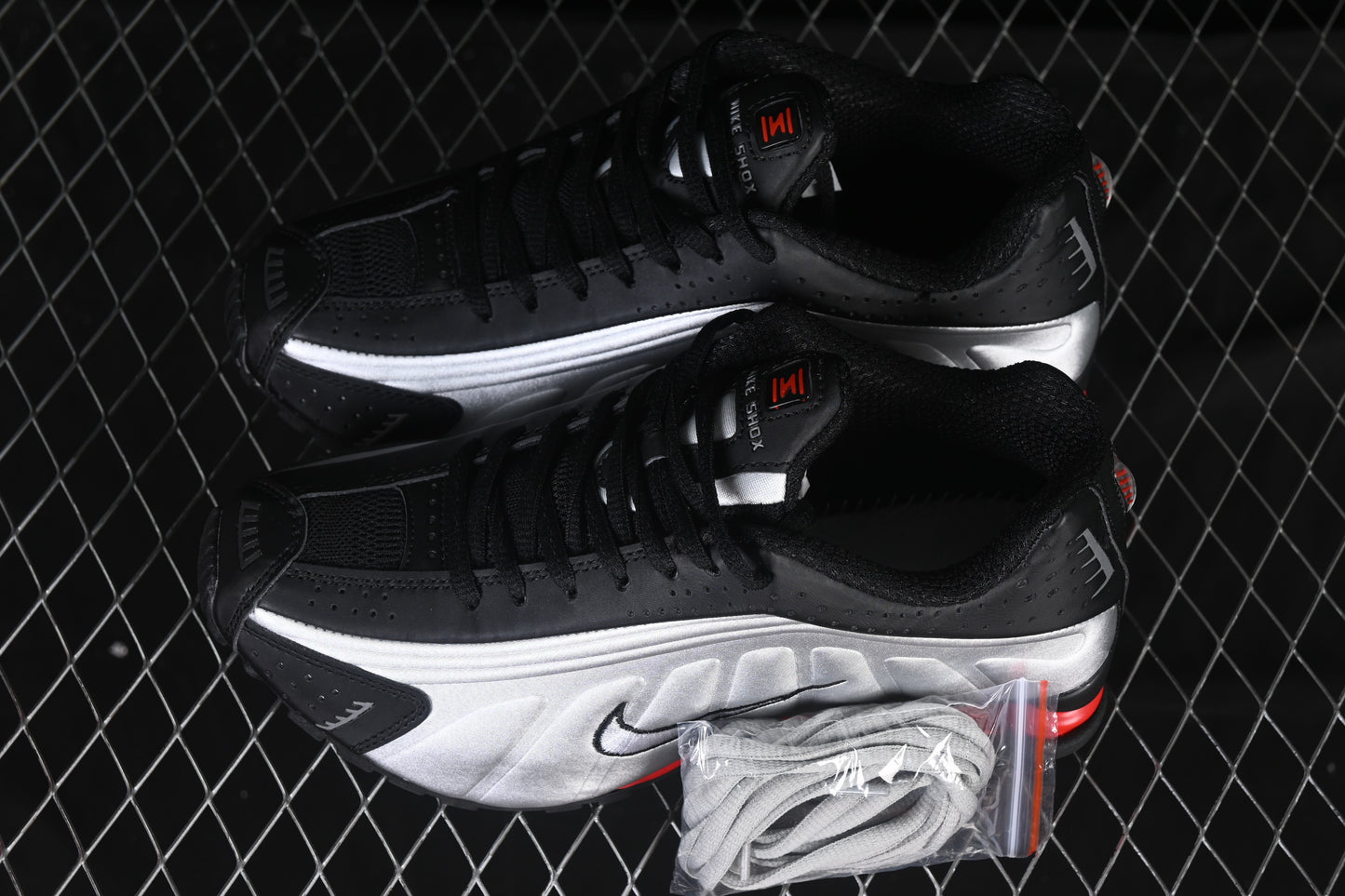 Nike Shox R4 Black Metallic Silver