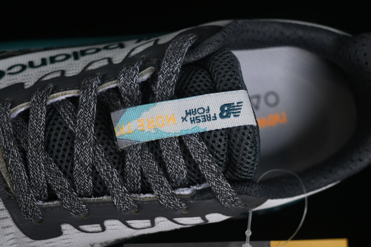 New Balance-Fresh Foam X More Trail v3 Grey Teal
