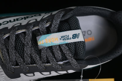 New Balance-Fresh Foam X More Trail v3 Grey Teal
