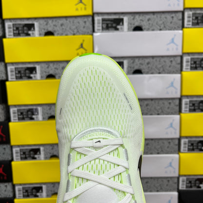 Air Zoom Vomero 18 Eletric Green