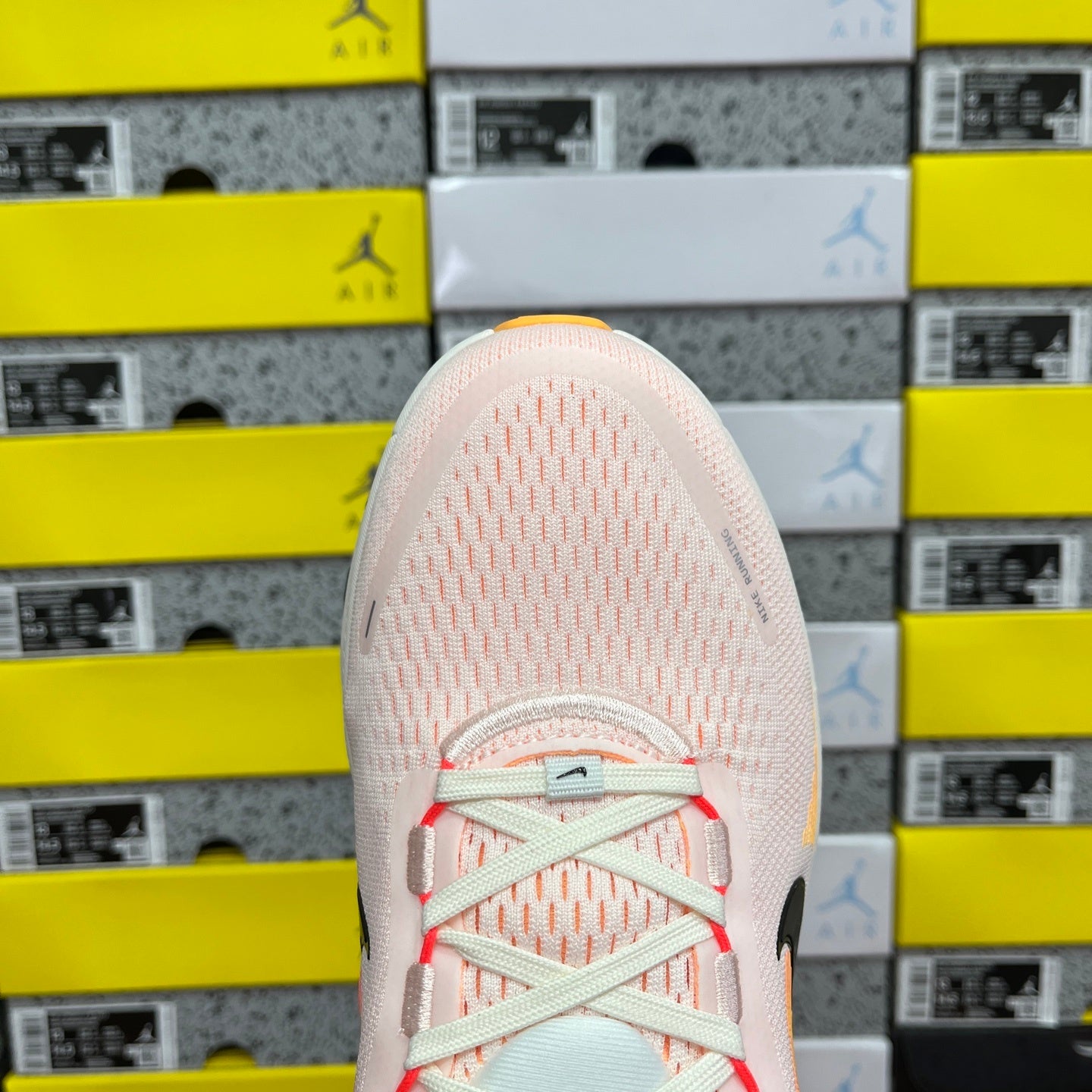 Air Zoom Vomero 18 Sail Bright Crimson Laser Orange