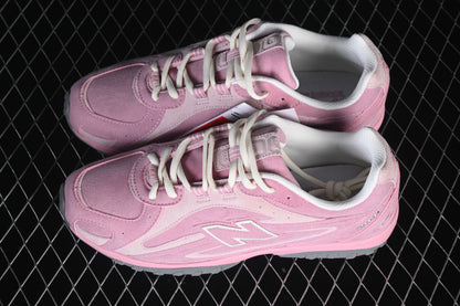 New Balance 204L Pastel Pink