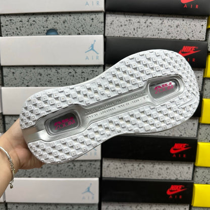 Nike Vomero Premium QS Fleur De-Lis Geyser Grey