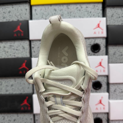Air Zoom Vomero Plus Ligh Bone