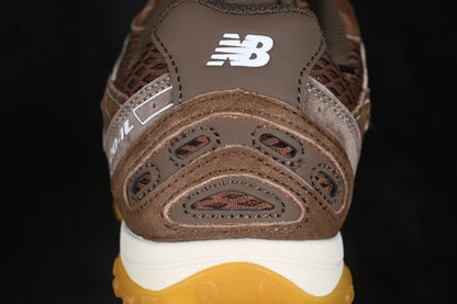 New Balance 204L Cortado Pumpernickel