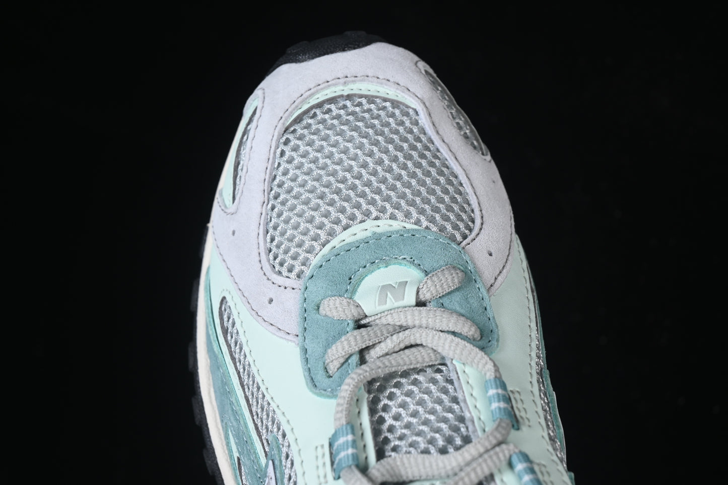 KITH x New Balance 204L Green Silver