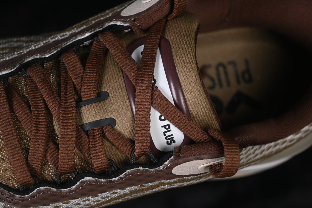 Vomero Plus Caldera Brown and Dark Field Brown