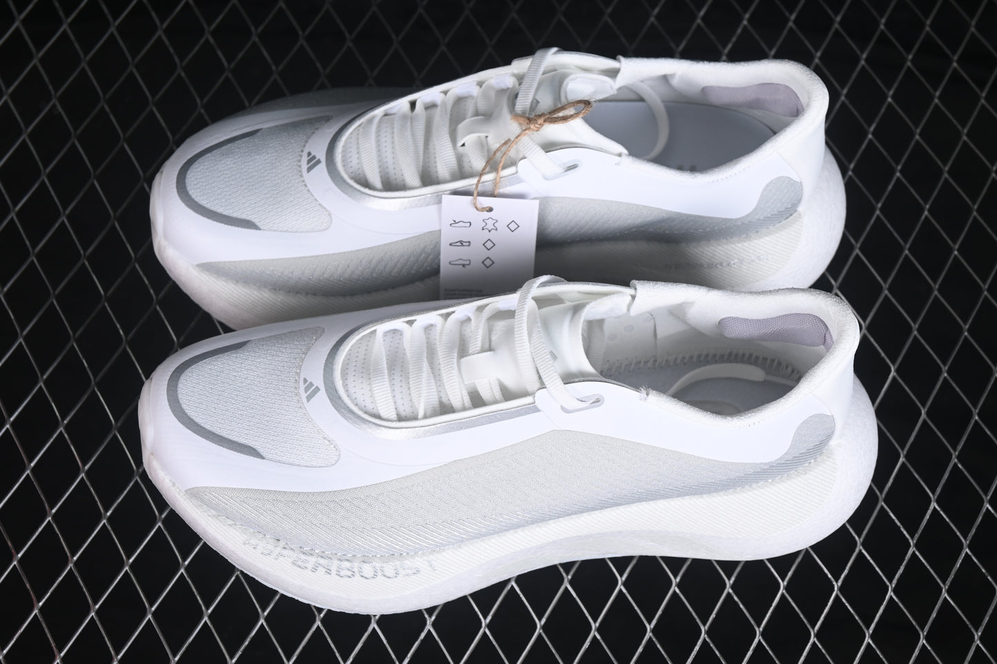 Hyperboost Edge White Light Solid Grey