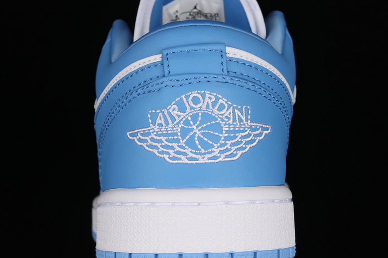 Air jordan 1 low north carolina blue