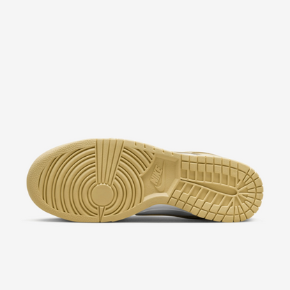 Dunk low team gold