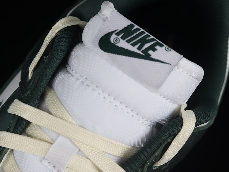 Dunk low vintage green