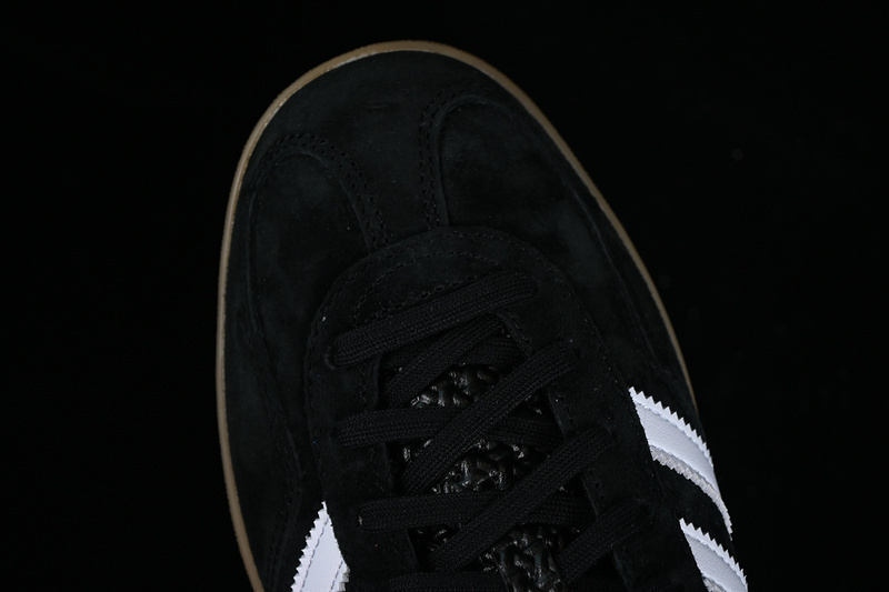 Gazelle indoor core black cloud white