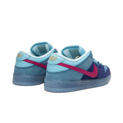 Dunk sb low run the jewels