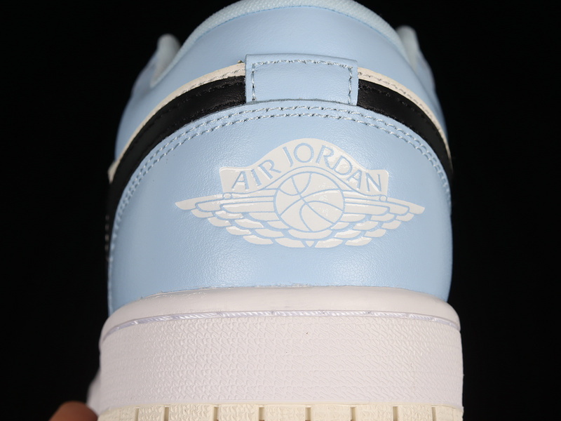 Air jordan 1 low ice blue black