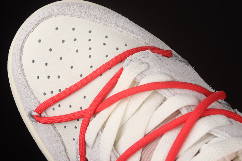 Dunk low x off white lot 33 of 50