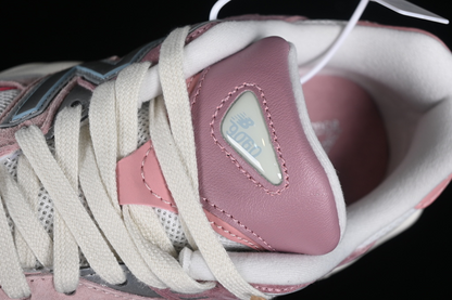 New Balance 9060 rose pink