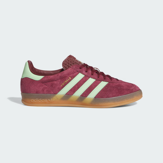 Gazelle indoor shadow red