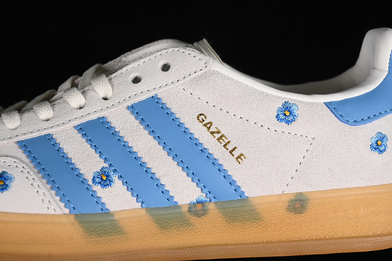 Gazelle beige ligh blue floral