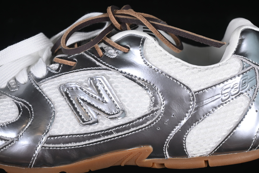 New balance 530 x miumiu metalic silver mesh