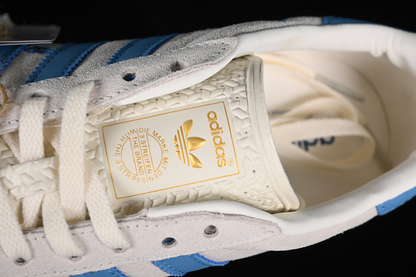 Gazelle beige ligh blue floral