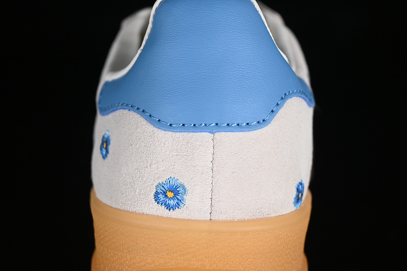 Gazelle beige ligh blue floral