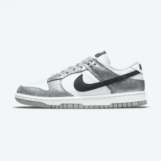 Dunk low golden gals