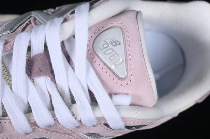 New Balance 9060 rose sugar