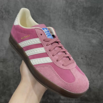 Gazelle indoor pink cloud white